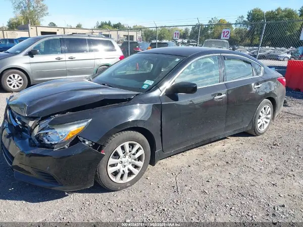 1N4AL3AP8HN361070 2017 NISSAN ALTIMA - Image 2