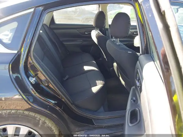 1N4AL3AP8HN361070 2017 NISSAN ALTIMA - Image 8