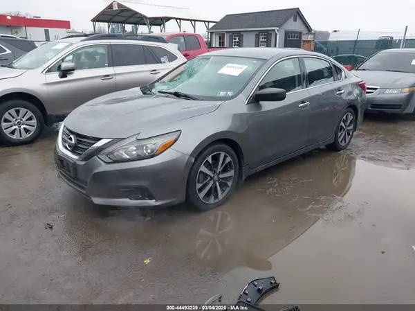 1N4AL3AP8HN361165 2017 NISSAN ALTIMA - Image 2