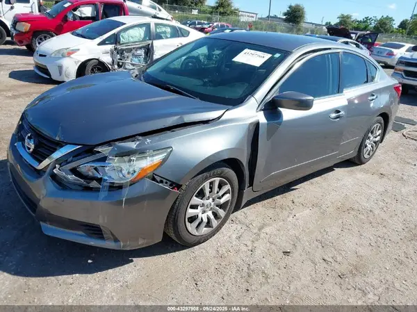 1N4AL3AP8HN362574 2017 NISSAN ALTIMA - Image 2