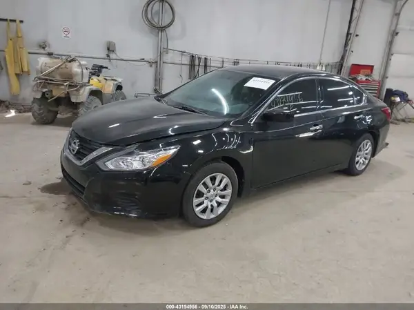 1N4AL3AP8HN365328 2017 NISSAN ALTIMA - Image 2