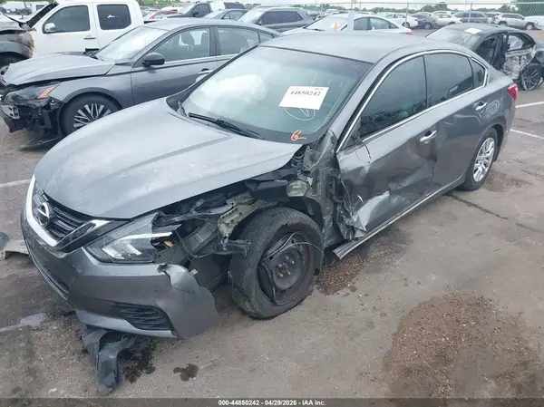 1N4AL3AP8HN366768 2017 NISSAN ALTIMA - Image 2
