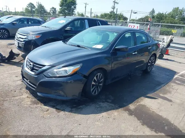 1N4AL3AP8JC101625 2018 NISSAN ALTIMA - Image 2