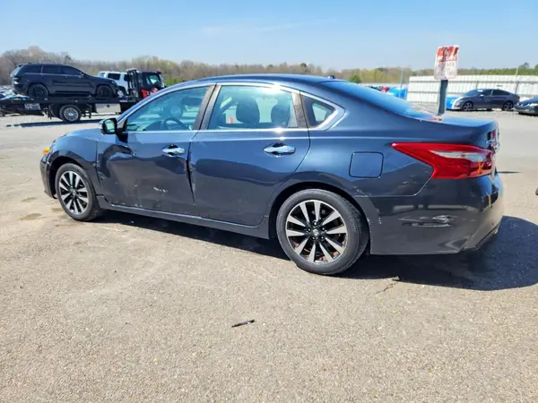 1N4AL3AP8JC101821 2018 NISSAN ALTIMA - Image 2