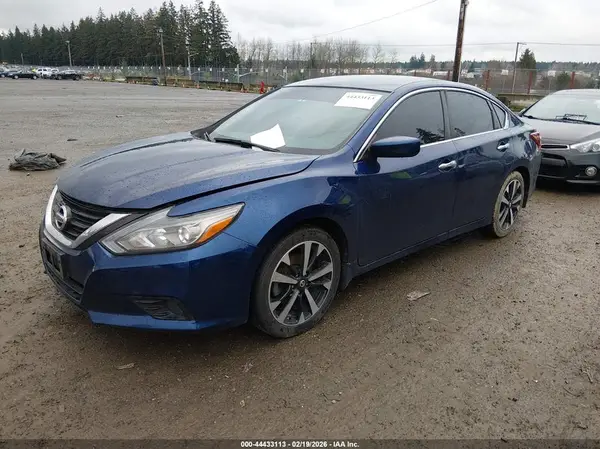 1N4AL3AP8JC103990 2018 NISSAN ALTIMA - Image 2