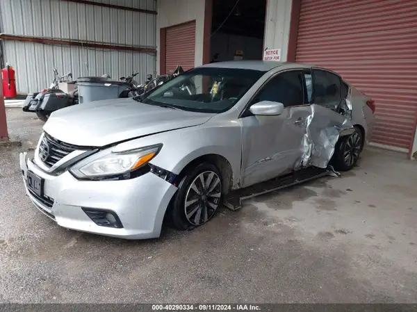 1N4AL3AP8JC106064 2018 NISSAN ALTIMA - Image 2