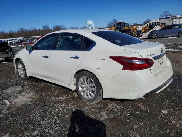 1N4AL3AP8JC107960 2018 NISSAN ALTIMA - Image 2