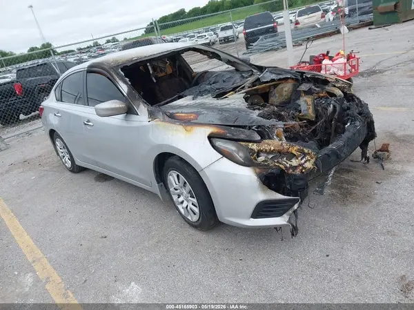 1N4AL3AP8JC108011 2018 NISSAN ALTIMA - Image 1