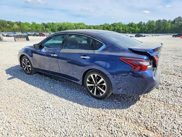 1N4AL3AP8JC110387 2018 NISSAN ALTIMA - Image 2