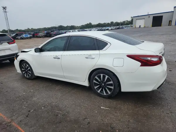 1N4AL3AP8JC110602 2018 NISSAN ALTIMA - Image 2