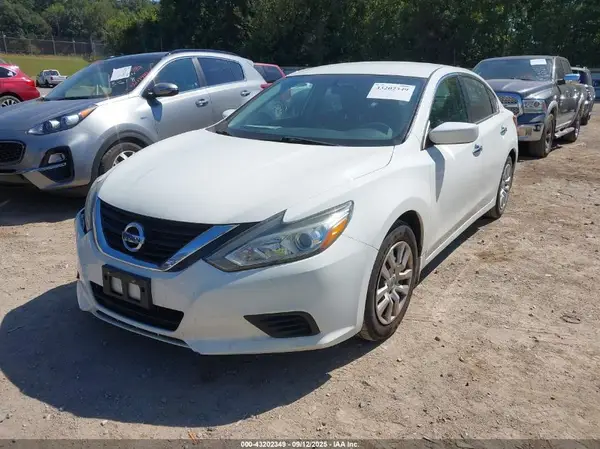 1N4AL3AP8JC111491 2018 NISSAN ALTIMA - Image 2