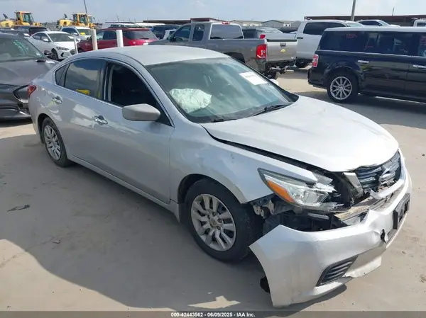 1N4AL3AP8JC114889 2018 NISSAN ALTIMA - Image 1