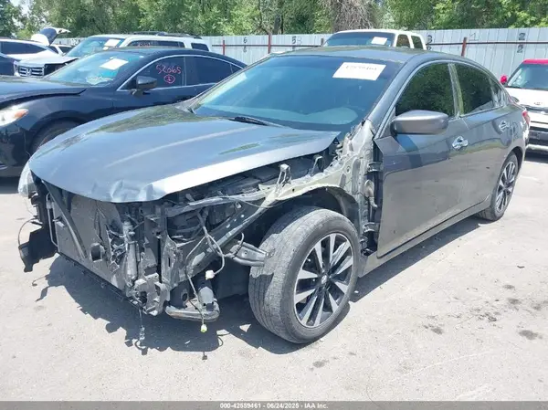 1N4AL3AP8JC116285 2018 NISSAN ALTIMA - Image 2