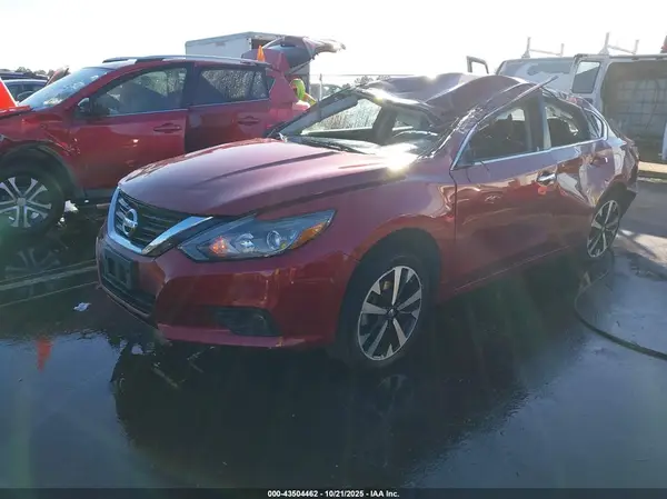 1N4AL3AP8JC117954 2018 NISSAN ALTIMA - Image 2