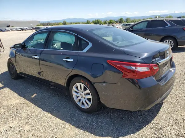 1N4AL3AP8JC118487 2018 NISSAN ALTIMA - Image 2