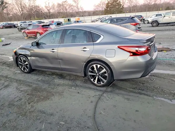 1N4AL3AP8JC120398 2018 NISSAN ALTIMA - Image 2
