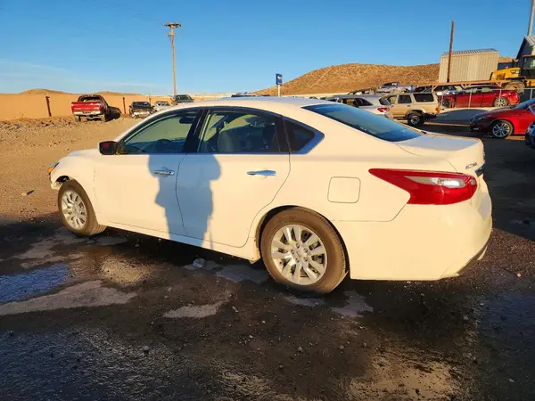 1N4AL3AP8JC120756 2018 NISSAN ALTIMA - Image 2