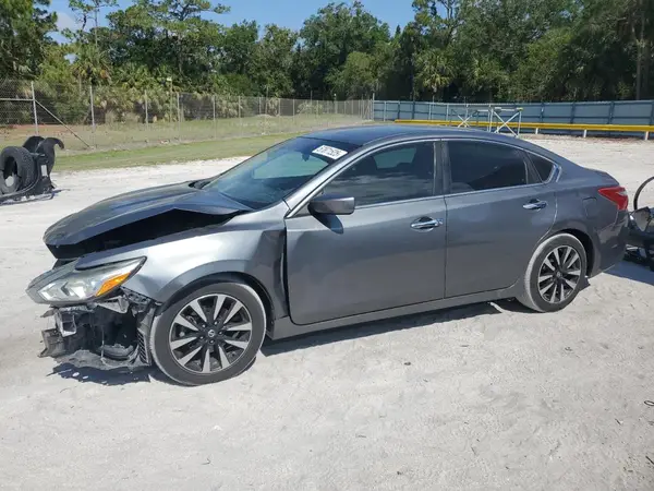 1N4AL3AP8JC121227 2018 NISSAN ALTIMA - Image 1