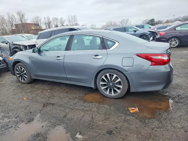 1N4AL3AP8JC123317 2018 NISSAN ALTIMA - Image 2