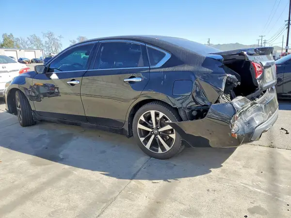 1N4AL3AP8JC123902 2018 NISSAN ALTIMA - Image 2