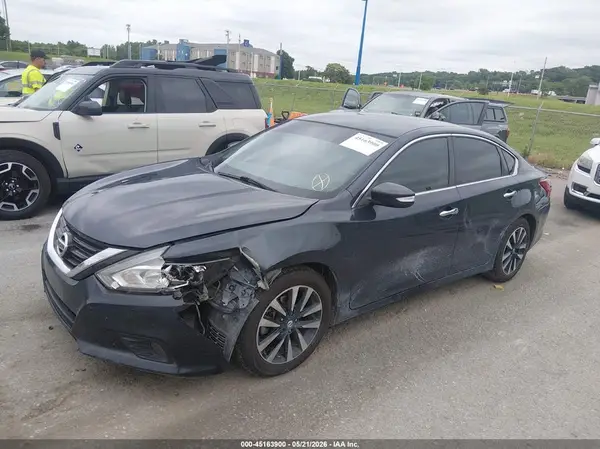 1N4AL3AP8JC124533 2018 NISSAN ALTIMA - Image 2