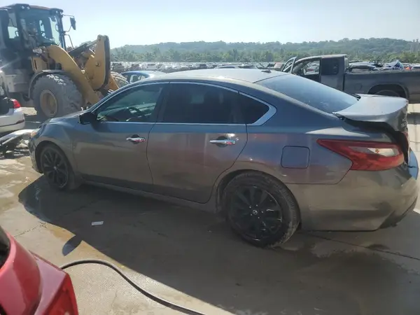 1N4AL3AP8JC125147 2018 NISSAN ALTIMA - Image 2