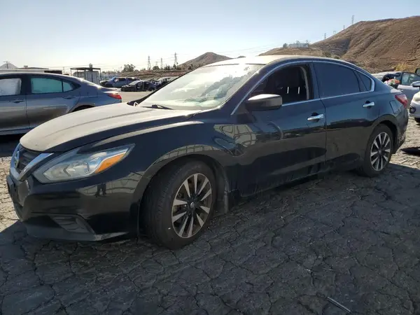 1N4AL3AP8JC125424 2018 NISSAN ALTIMA - Image 1