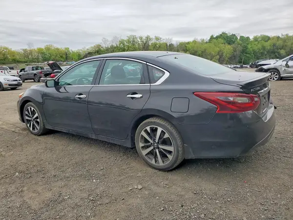 1N4AL3AP8JC127836 2018 NISSAN ALTIMA - Image 2