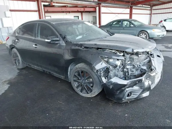 1N4AL3AP8JC127948 2018 NISSAN ALTIMA - Image 1