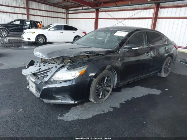 1N4AL3AP8JC127948 2018 NISSAN ALTIMA - Image 2