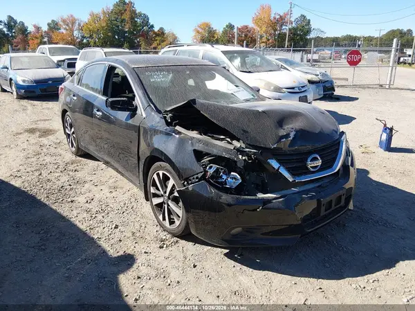 1N4AL3AP8JC129554 2018 NISSAN ALTIMA - Image 1