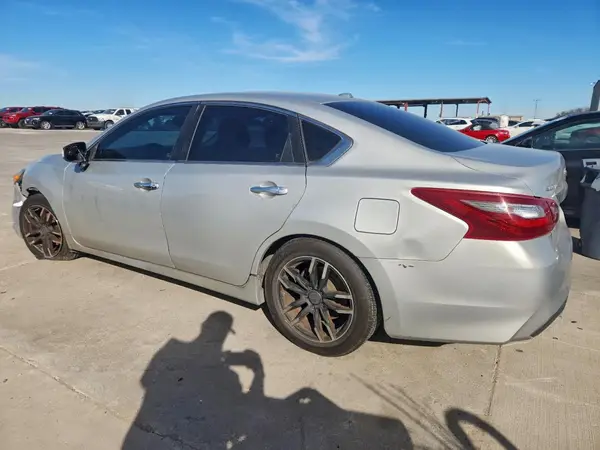 1N4AL3AP8JC130851 2018 NISSAN ALTIMA - Image 2