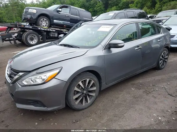 1N4AL3AP8JC131031 2018 NISSAN ALTIMA - Image 2