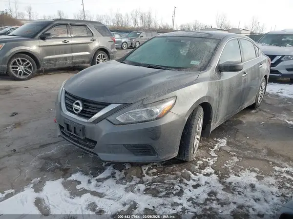 1N4AL3AP8JC131871 2018 NISSAN ALTIMA - Image 2
