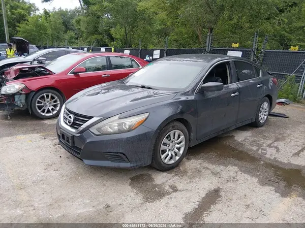 1N4AL3AP8JC132034 2018 NISSAN ALTIMA - Image 2