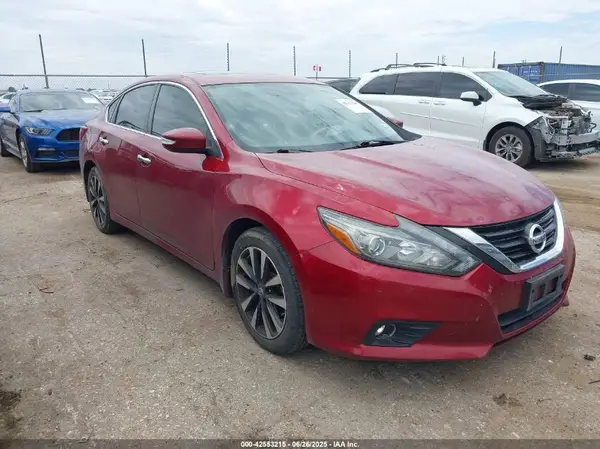 1N4AL3AP8JC133605 2018 NISSAN ALTIMA - Image 1