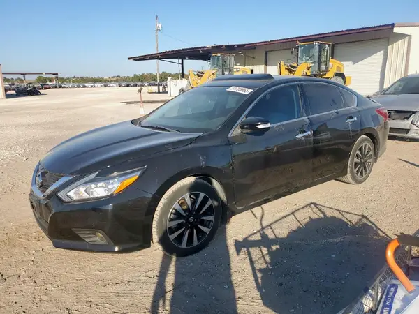 1N4AL3AP8JC135824 2018 NISSAN ALTIMA - Image 1