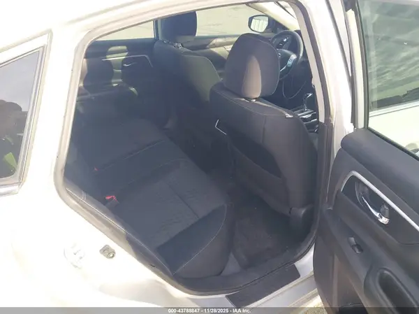 1N4AL3AP8JC136195 2018 NISSAN ALTIMA - Image 8