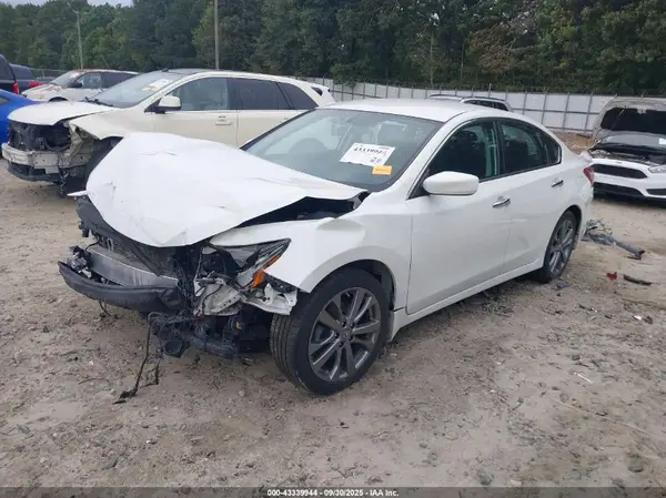 1N4AL3AP8JC138108 2018 NISSAN ALTIMA - Image 2
