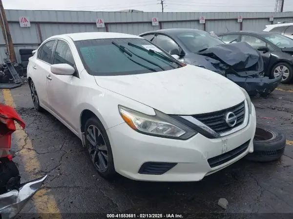 1N4AL3AP8JC138464 2018 NISSAN ALTIMA - Image 1