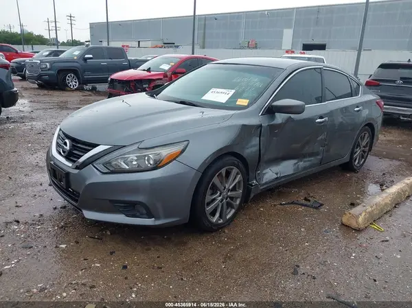 1N4AL3AP8JC138674 2018 NISSAN ALTIMA - Image 2