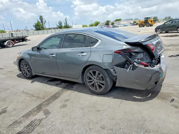 1N4AL3AP8JC138755 2018 NISSAN ALTIMA - Image 2