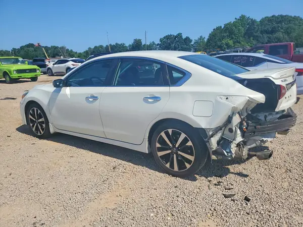1N4AL3AP8JC140134 2018 NISSAN ALTIMA - Image 2