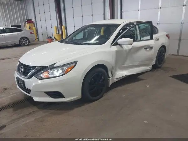 1N4AL3AP8JC140179 2018 NISSAN ALTIMA - Image 2