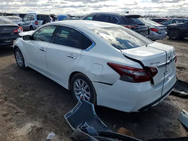 1N4AL3AP8JC140196 2018 NISSAN ALTIMA - Image 2