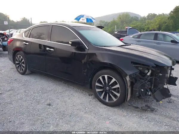 1N4AL3AP8JC141896 2018 NISSAN ALTIMA - Image 1