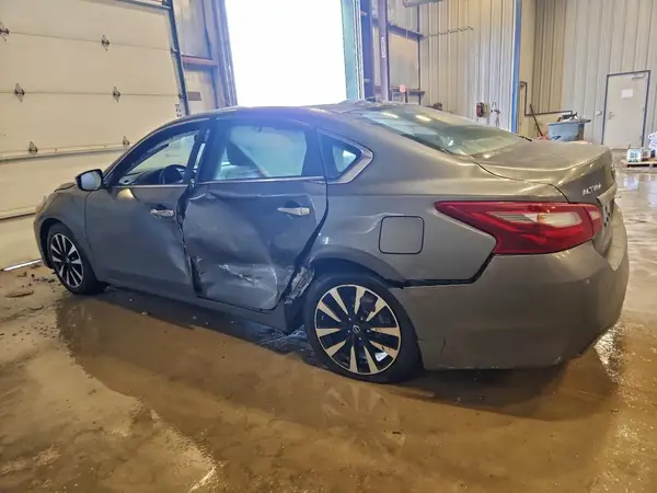 1N4AL3AP8JC142112 2018 NISSAN ALTIMA - Image 2