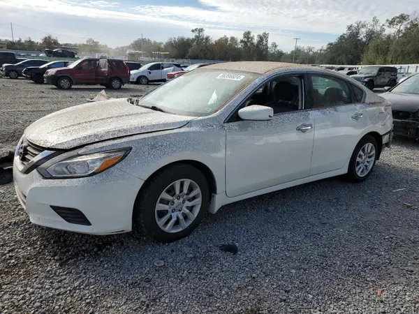 1N4AL3AP8JC142627 2018 NISSAN ALTIMA - Image 1