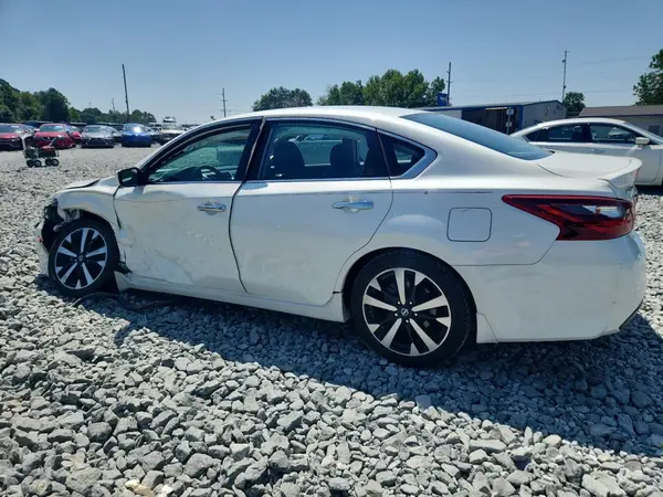 1N4AL3AP8JC143048 2018 NISSAN ALTIMA - Image 2