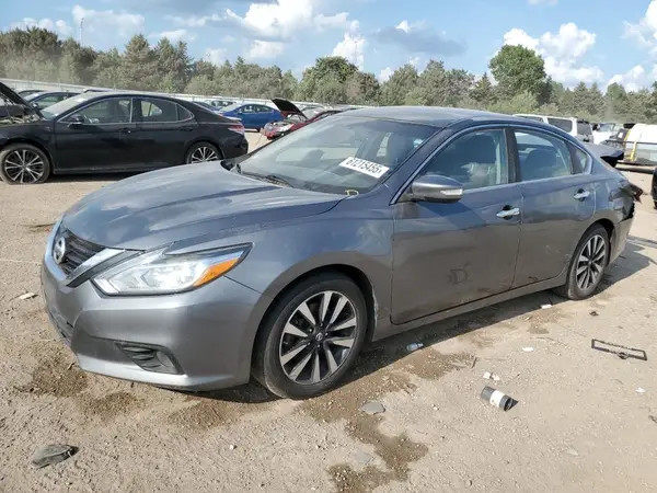 1N4AL3AP8JC143244 2018 NISSAN ALTIMA - Image 1